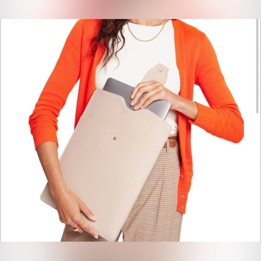 Laptop Clutch Beige